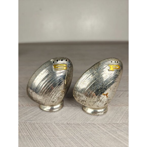 Vintage Silver Tone Metal Clam Shell Salt & Pepper Shakers MCM Retro - Picture 4 of 7